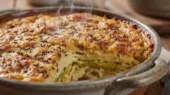 Så gör du potatisgratäng med kål och kummin som imponerar